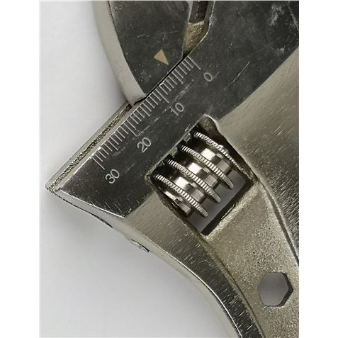 LLAVE INGLESA AJUSTABLE 10" MANGO GOMA MADER - 61191-2