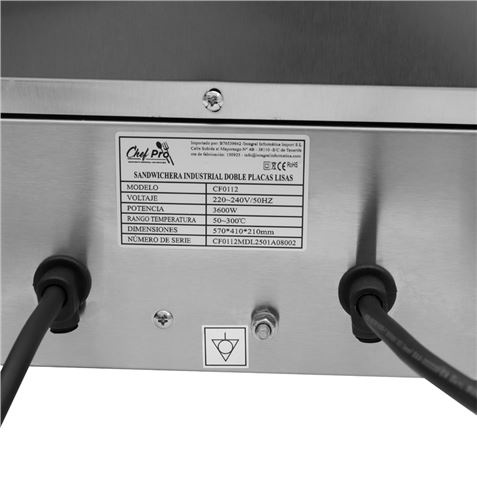 SANDWICHERA INDUSTRIAL DOBLE PLACAS LISAS 3600W CHEF PRO - CF0112-9
