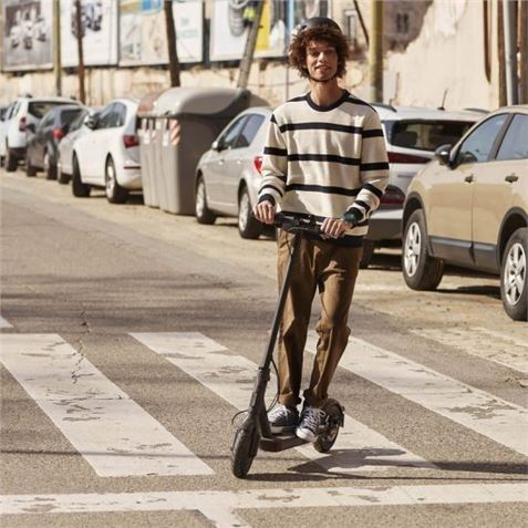 PATINETE ELECTRICO MI ELECTRIC ESSENTIAL | 500W | 8.5" | 20KM/H XIAOMI - FBC4022GL-1